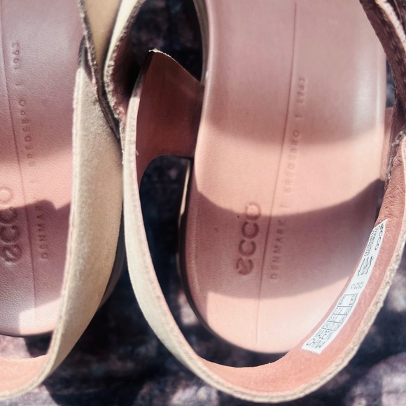 ECCO womens Flowt Luxery Wedge Ankle Strap Wedge Sandal in Rose - Picture 2 of 7